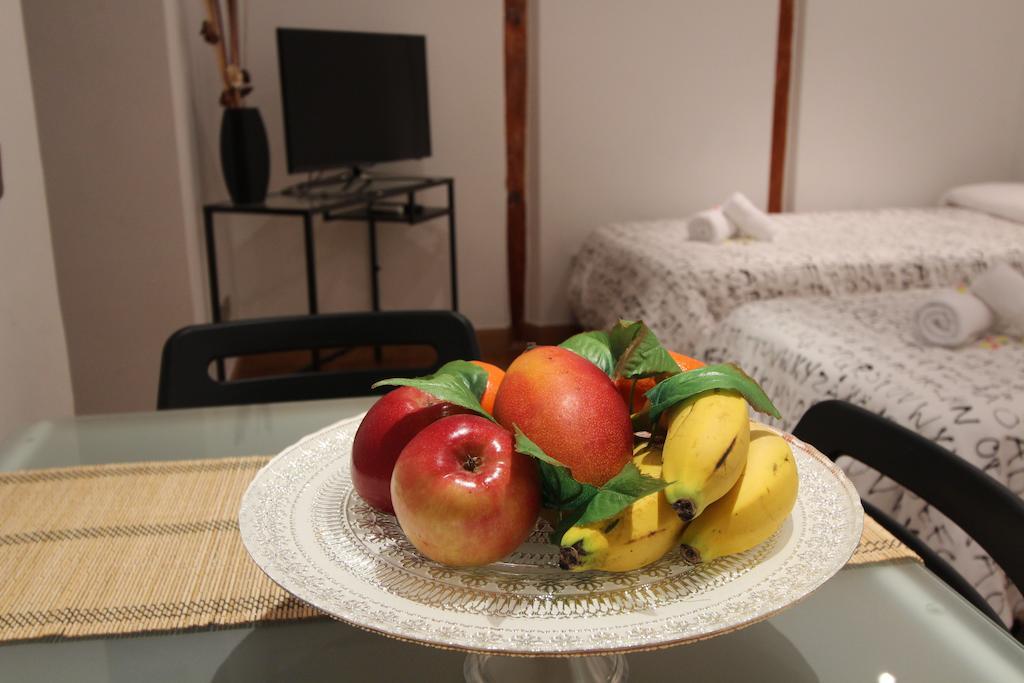 Apartamentos Good Stay Prado Madrid Bagian luar foto