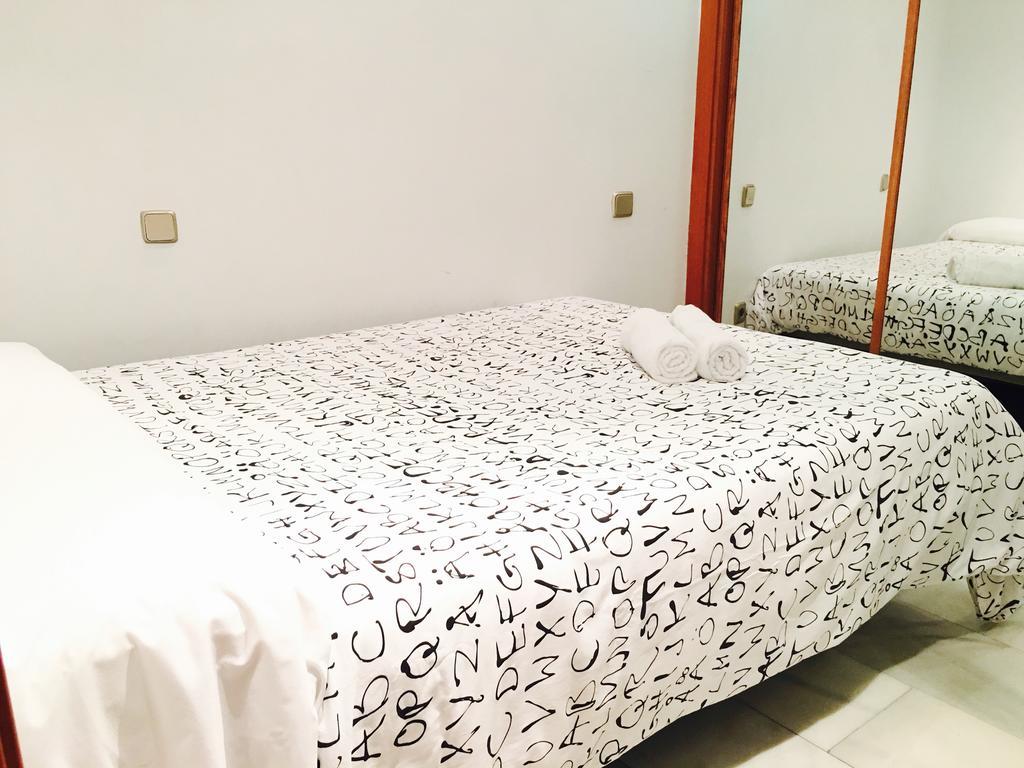 Apartamentos Good Stay Prado Madrid Bagian luar foto