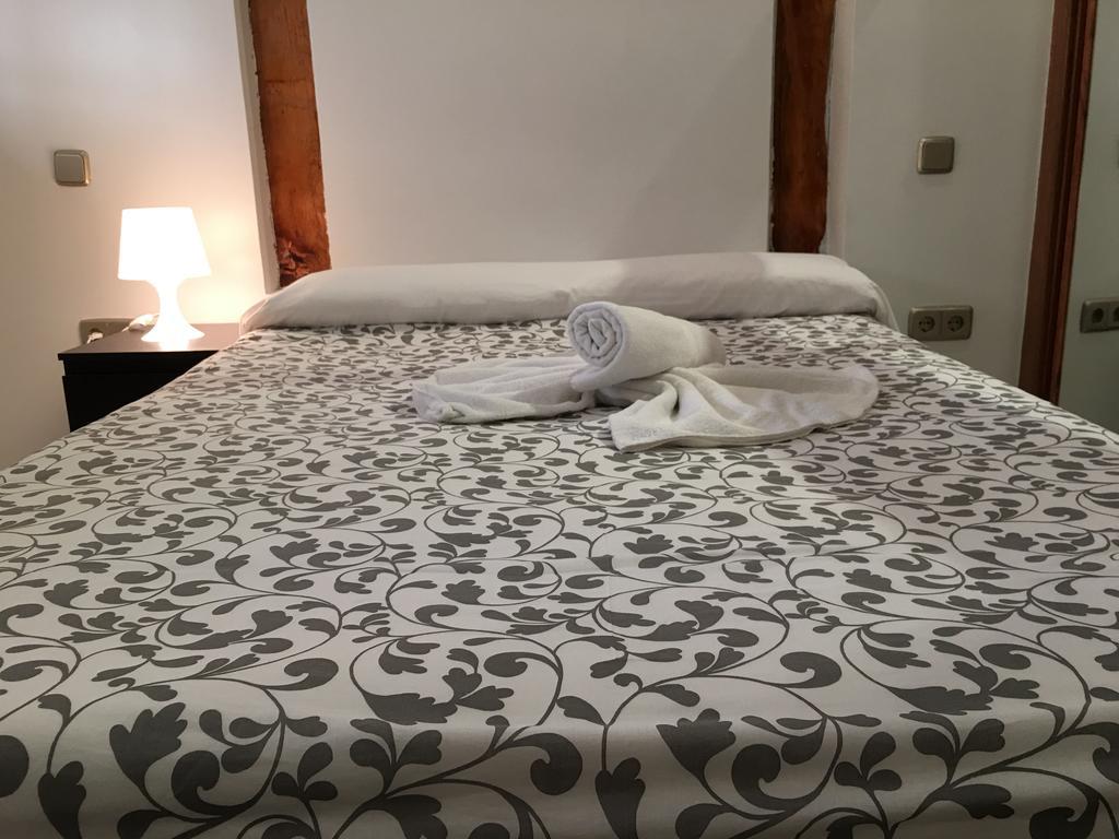 Apartamentos Good Stay Prado Madrid Bagian luar foto