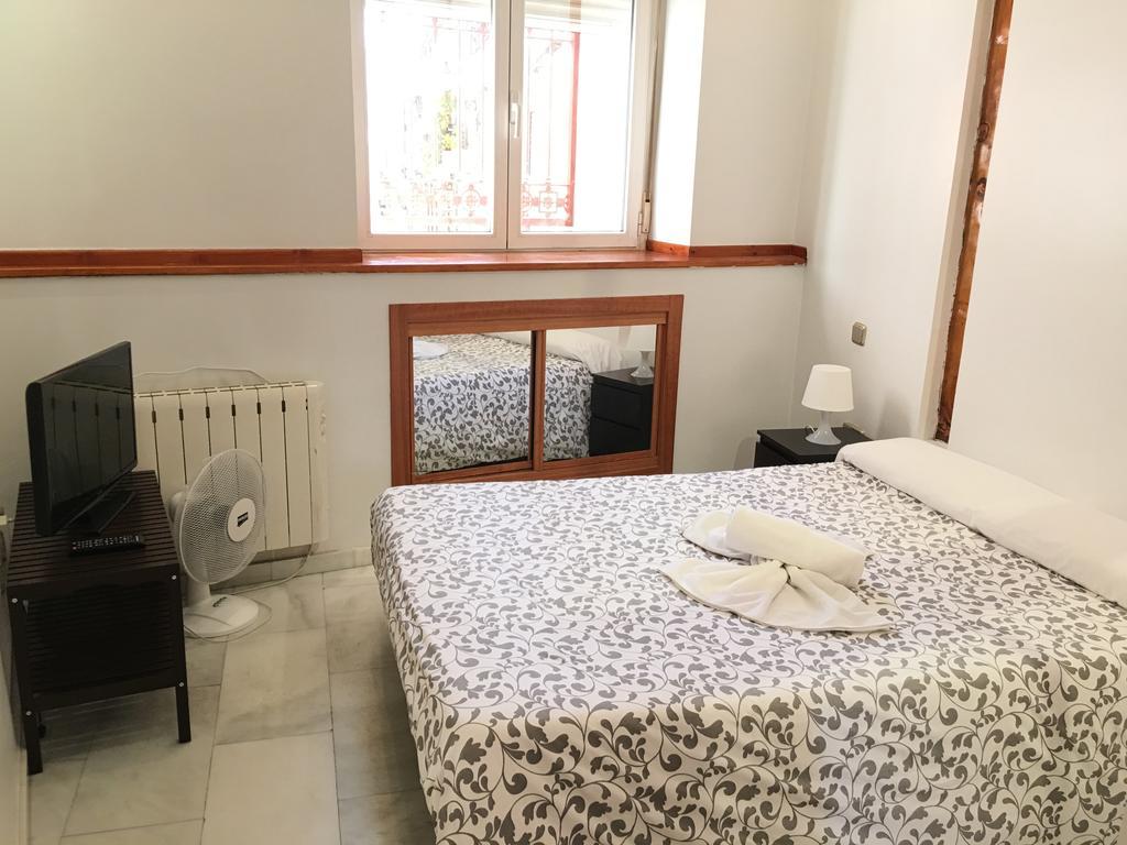 Apartamentos Good Stay Prado Madrid Bagian luar foto