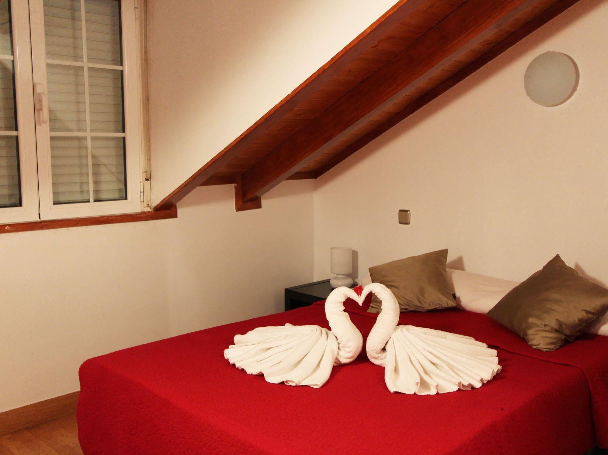 Apartamentos Good Stay Prado Madrid Bagian luar foto
